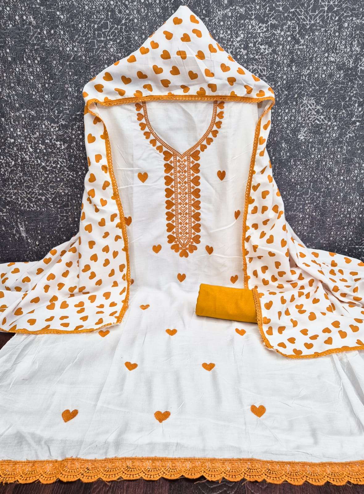 TABASSUM PRESENT NEW RISCOS 14 KG PER FANCY GALA WORK SUIT COLOR SET UNSTITCH RESELLER
